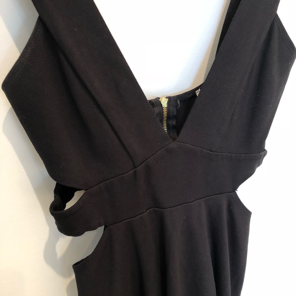 Cutout Skater Dress with Gold Zip Closure - Picture 7 of 7